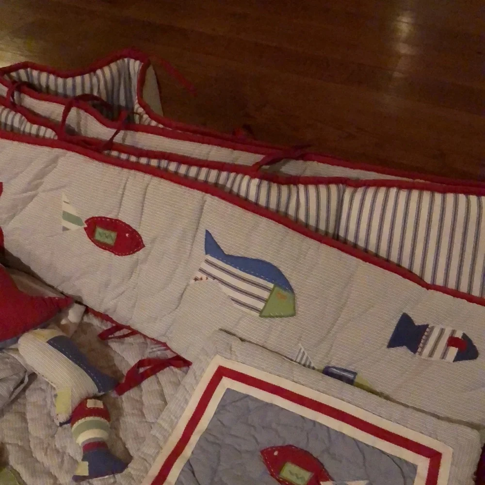 Pottery Barn Kids Nautical Fish Appliqué Quilt in Red, Blue, Green, White